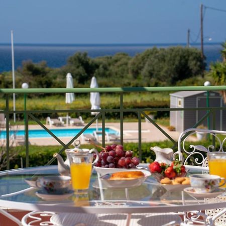 Monambeles Villas Свороната Екстер'єр фото