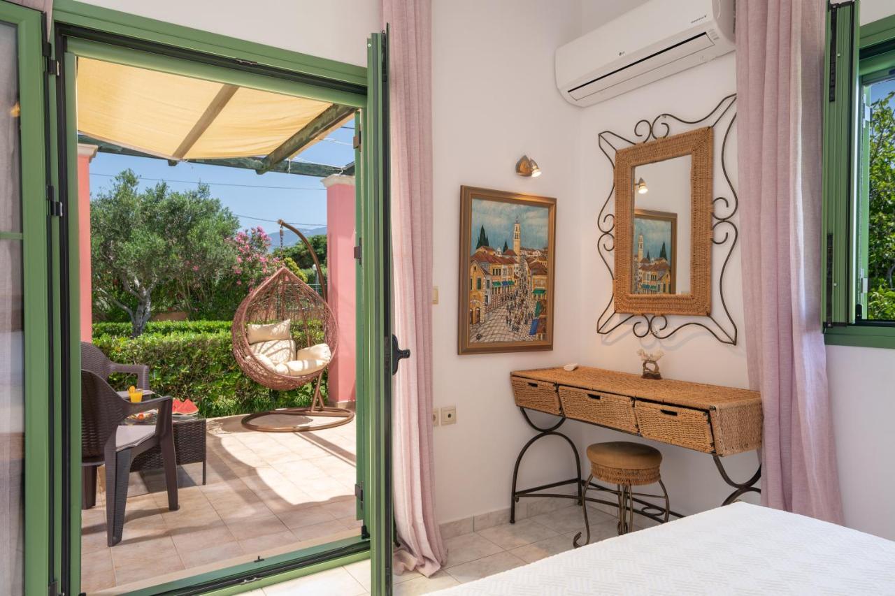 Monambeles Villas Свороната Екстер'єр фото