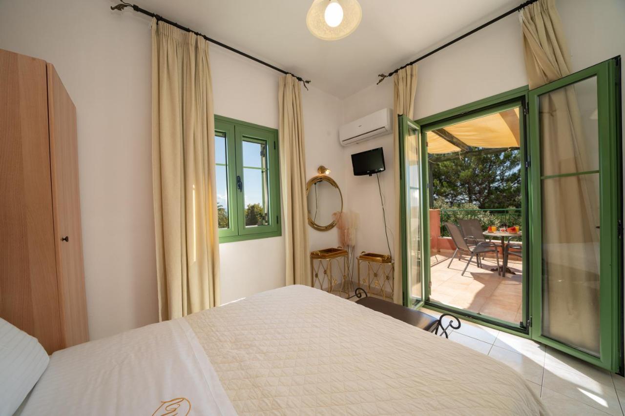 Monambeles Villas Свороната Екстер'єр фото