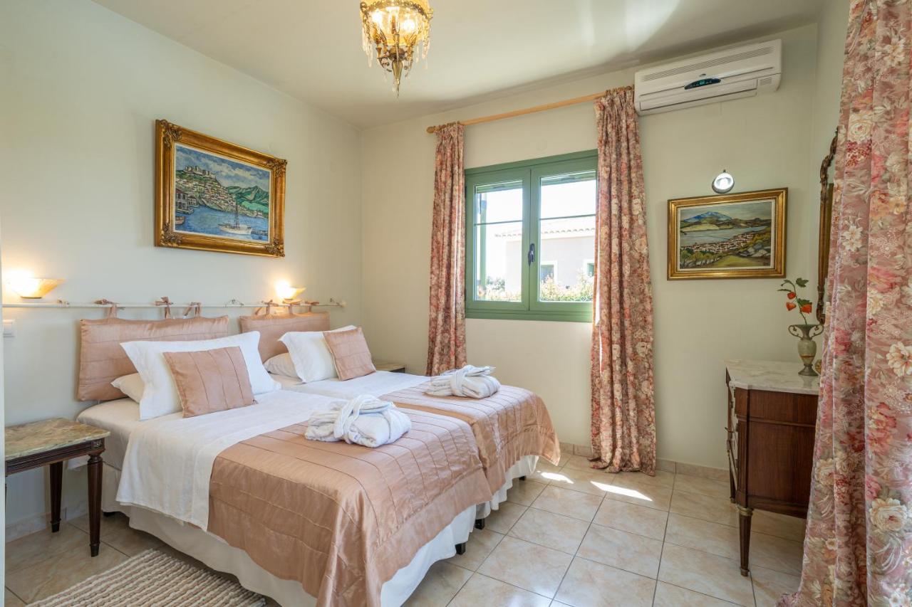 Monambeles Villas Свороната Екстер'єр фото